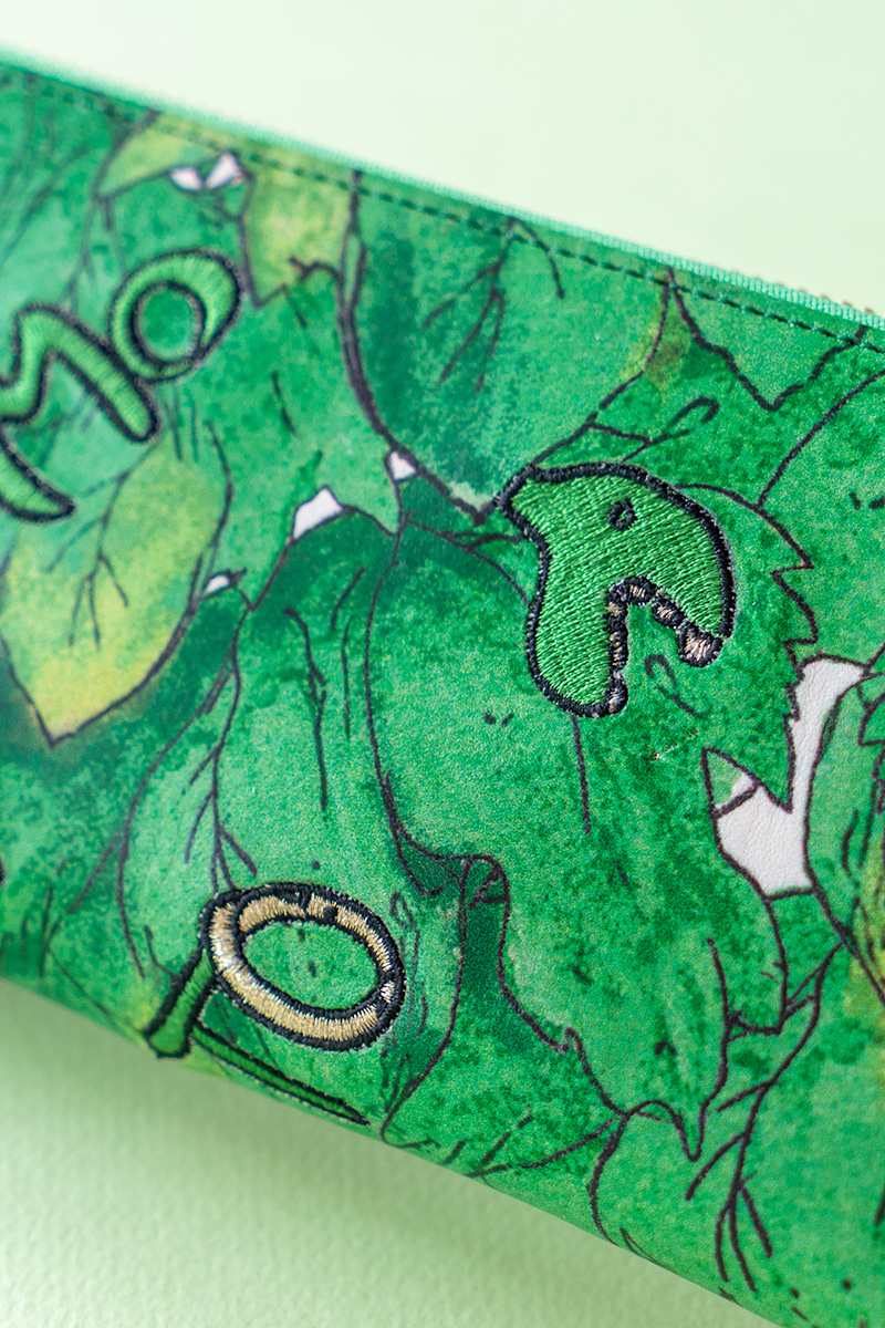 ツモリチサトキャリー 財布 葉っぱ